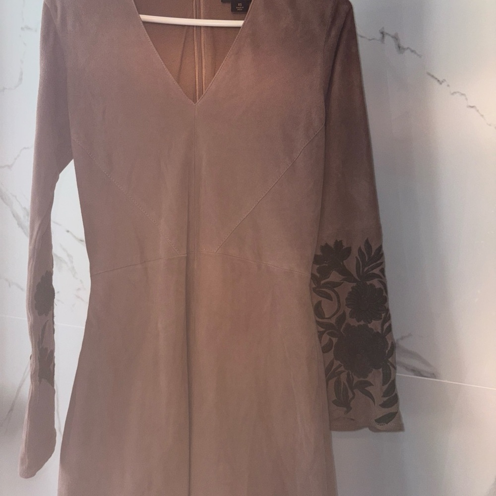 Elegant Brown Dress with Floral Sleeves